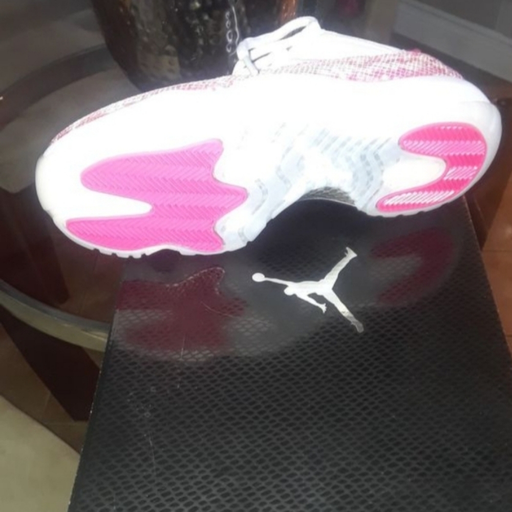 Air Jordan 11 Retro Low